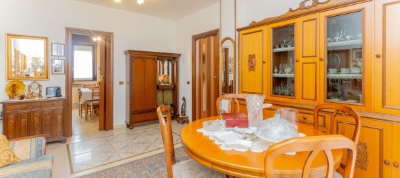 3-salle Appartement à Sedriano, Italy No. 330374 2