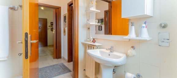 3-salle Appartement à Sedriano, Italy No. 330374 8