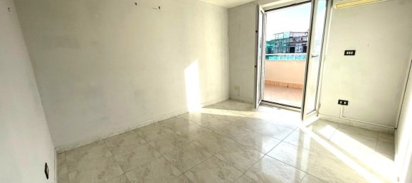 4 rooms Apartment in Giugliano in Campania, Italy No. 114776 5
