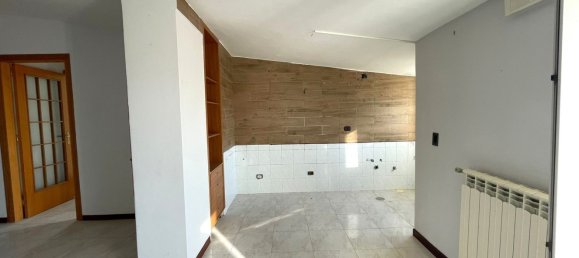 4 rooms Apartment in Giugliano in Campania, Italy No. 114776 4