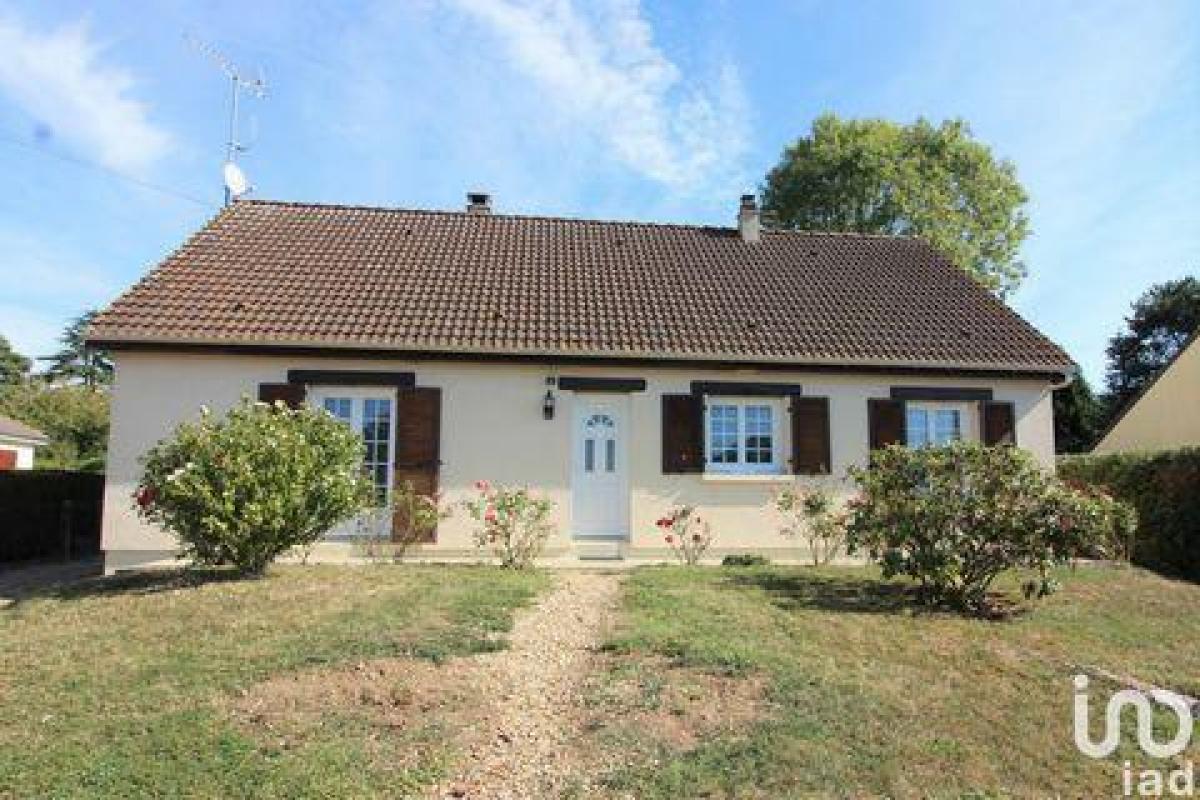 Casa de 3 dormitorios en Gisors, France No. 23852