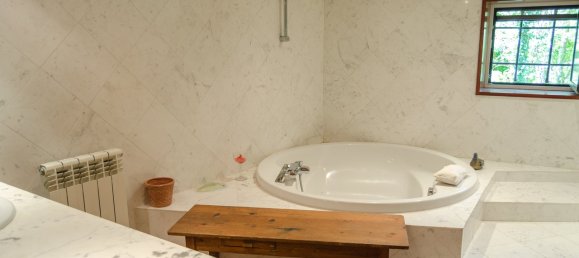 Villa de 3 dormitorios en Santa Pau, Spain No. 4829 16