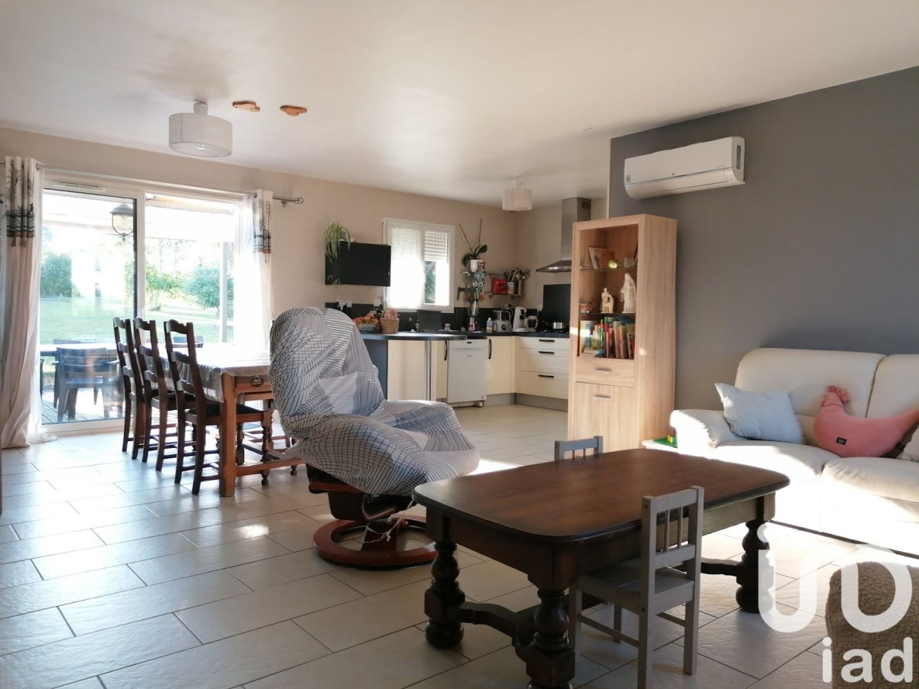 Casa de 4 dormitorios en Ligre, France No. 243932