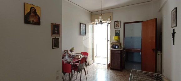 4-Zimmer Wohnung in Naples, Italy, Nr. 37488 23