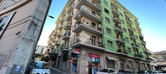 Apartamento de 3 dormitorios en Cosenza, Italy No. 32712 22