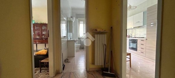Apartamento de 3 dormitorios en Cosenza, Italy No. 32712 4