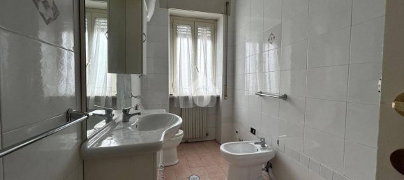 Apartamento de 3 dormitorios en Cosenza, Italy No. 32712 7