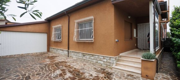 6 bedrooms House in Cesena, Italy No. 347738 3