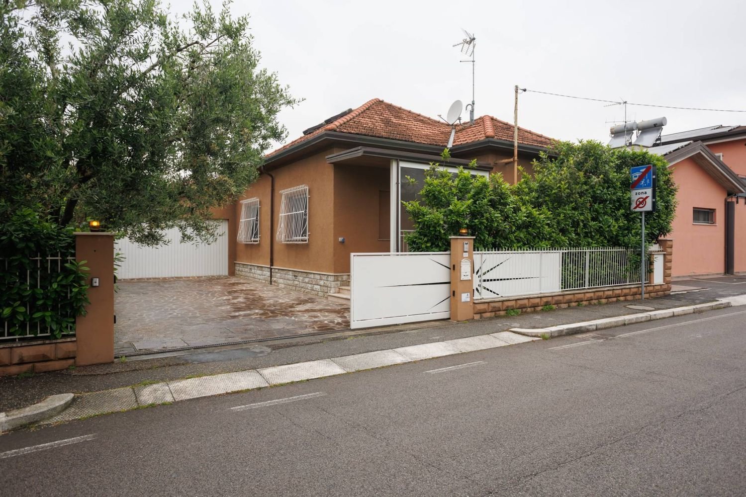 6 bedrooms House in Cesena, Italy No. 347738