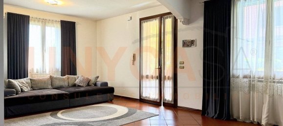 3 bedrooms Villa in Mestrino, Italy No. 262507 5