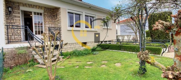 Casa T3 em Saint-Germain-du-Puy, France N.º 76911 3