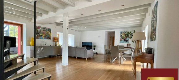 5 bedrooms House in Saint-Etienne-de-Montluc, France No. 281351 2