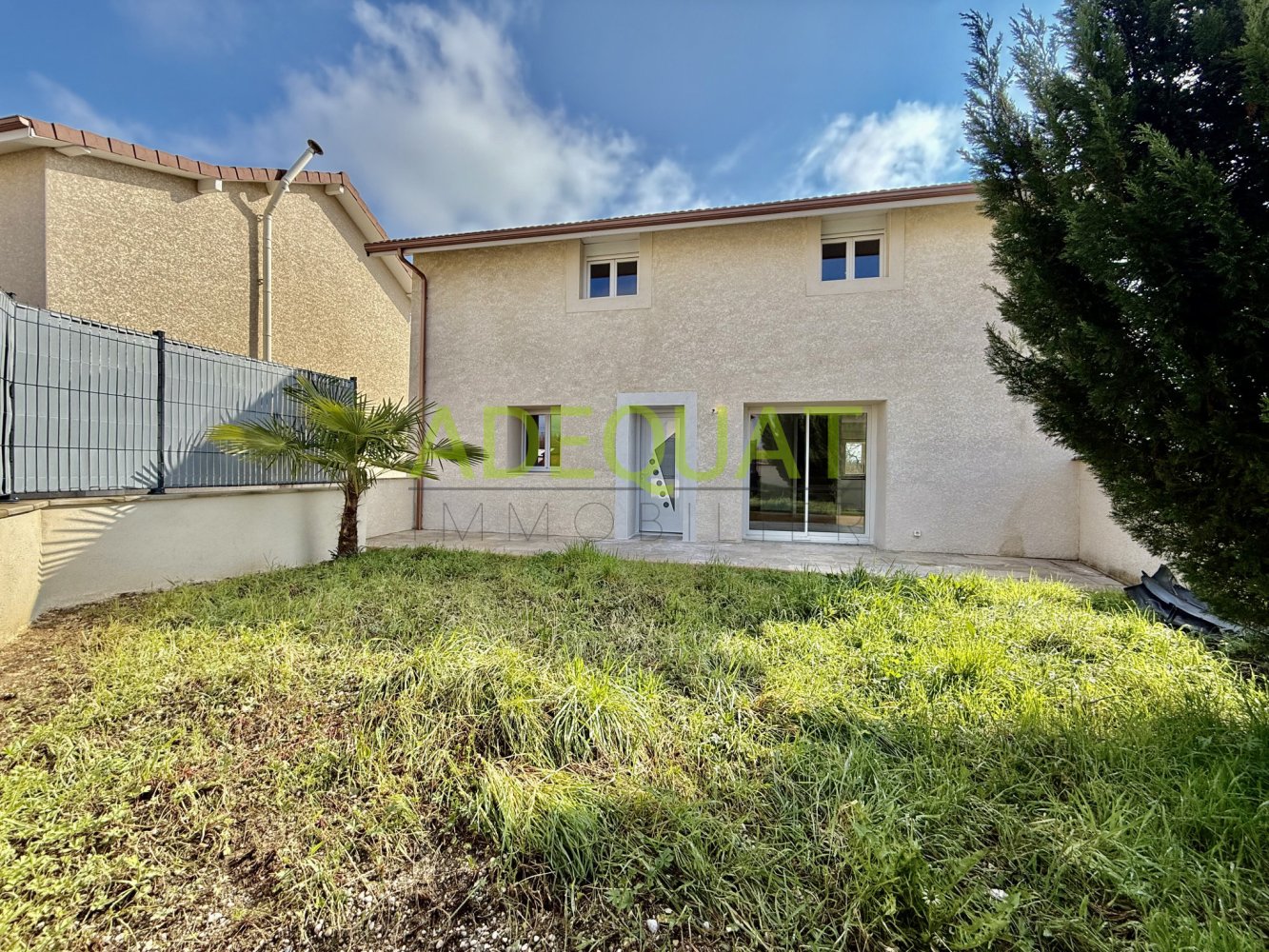 Casa de 3 dormitorios en Cessieu, France No. 246762