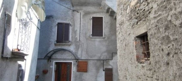 2-Zimmer Haus in Dongo, Italy, Nr. 100329 2