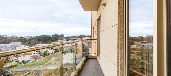 3 bedrooms Apartment in Porto, Portugal No. 97702 27