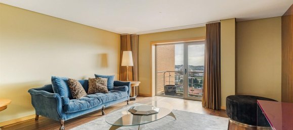 3 bedrooms Apartment in Porto, Portugal No. 97702 6