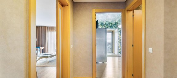 3 bedrooms Apartment in Porto, Portugal No. 97702 4