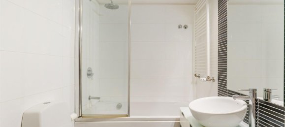 3 bedrooms Apartment in Porto, Portugal No. 97702 25