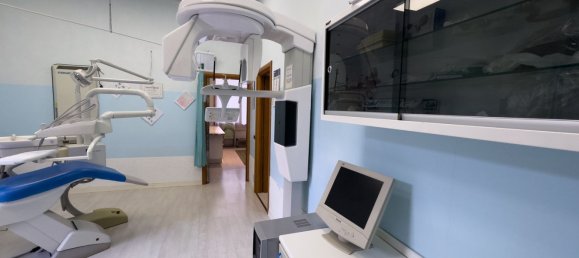 3 rooms Apartment in Dormelletto, Italy No. 129768 5