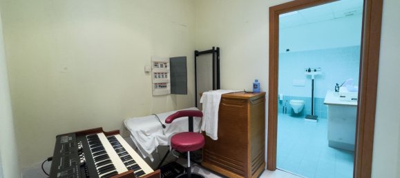 3 rooms Apartment in Dormelletto, Italy No. 129768 18