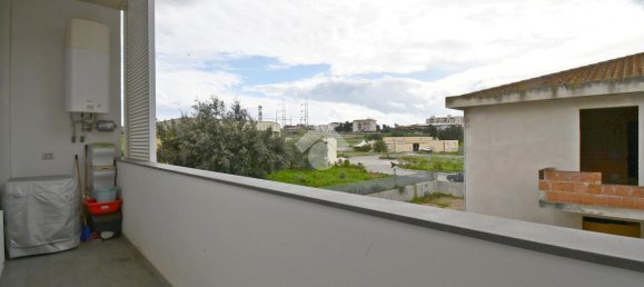 Квартира с 3 комнатами в Селарджус, Италия № 127999 16