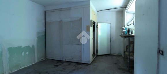 Gewerbliche Immobilie in Sirtori, Italy 150m², Nr. 78326 6
