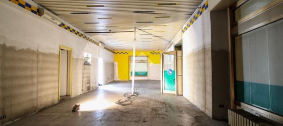 Gewerbliche Immobilie in Sirtori, Italy 150m², Nr. 78326 14