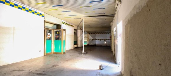 Gewerbliche Immobilie in Sirtori, Italy 150m², Nr. 78326 7