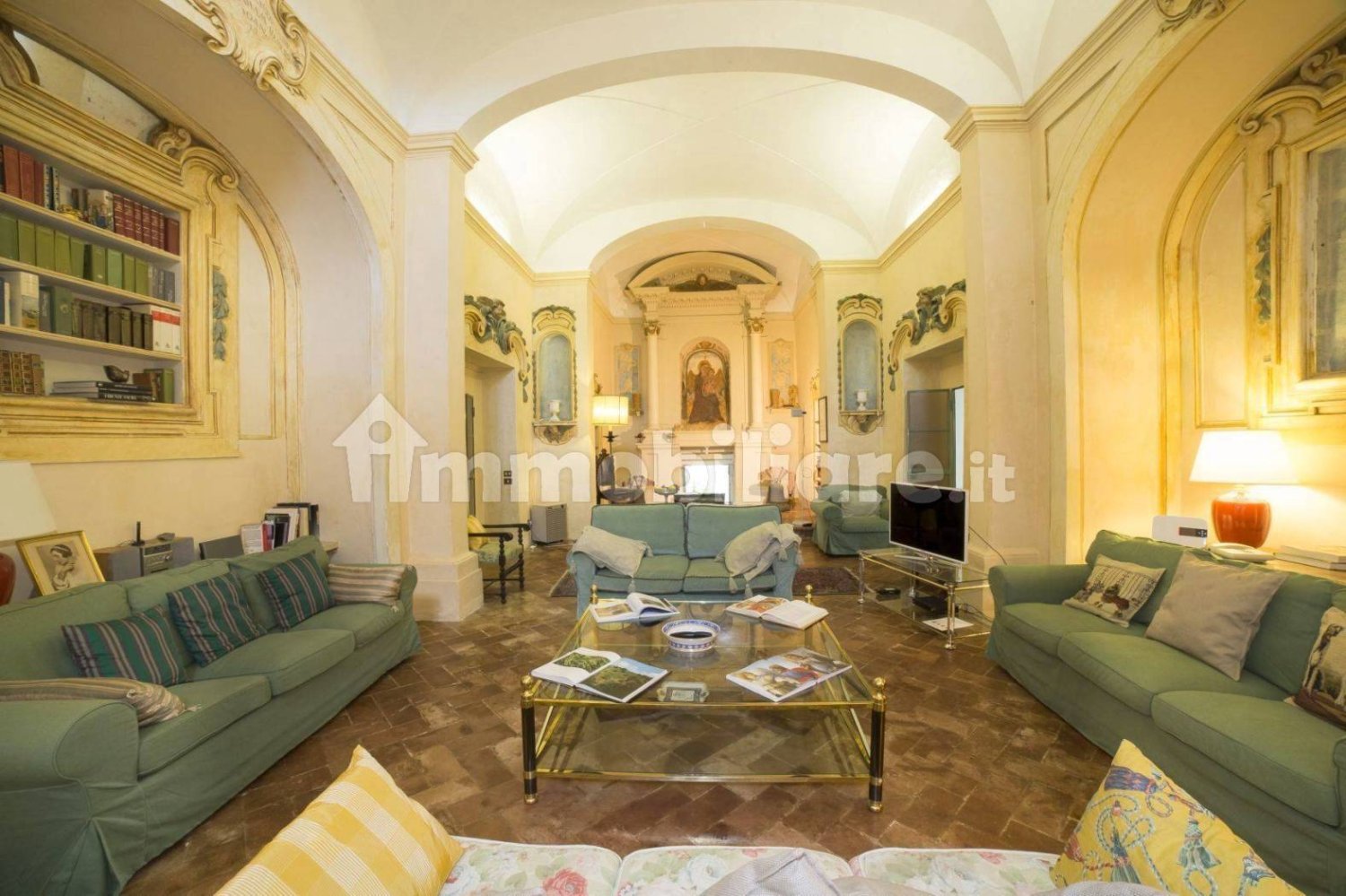 8 bedrooms Villa in Siena, Italy No. 1887