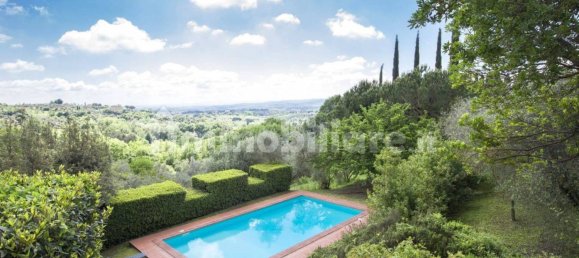 8 bedrooms Villa in Siena, Italy No. 1887 6