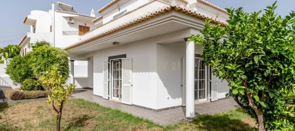 4 غرف نوم فيلا في Alvor, Portugal رقم 26970 4