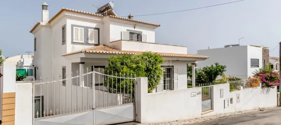 4 غرف نوم فيلا في Alvor, Portugal رقم 26970 33