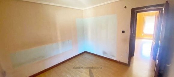 Квартира с 3 спальнями в Паленсия, Испания № 93946 3