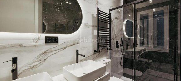 3 chambres Appartement à Madrid, Spain No. 122322 8