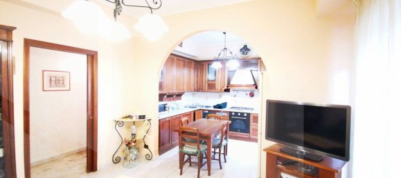 4 rooms Apartment in Messina, Italy No. 26951 3