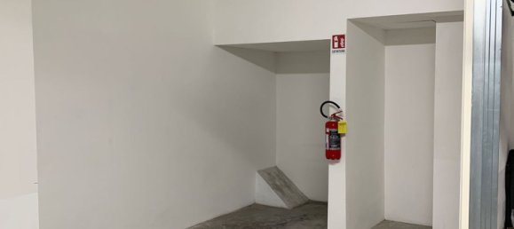 Garaje en Florence, Italy 11 m² No. 254266 3