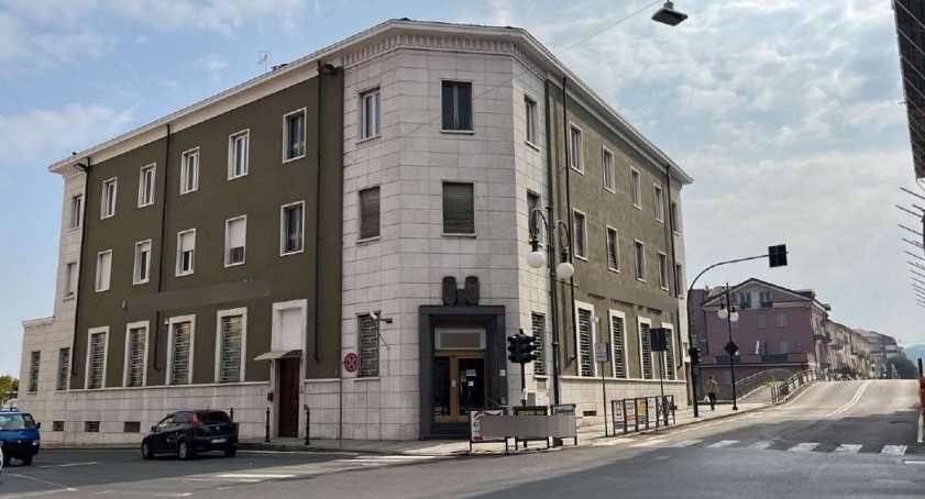 5 rooms Office in Nizza Monferrato, Italy No. 93937