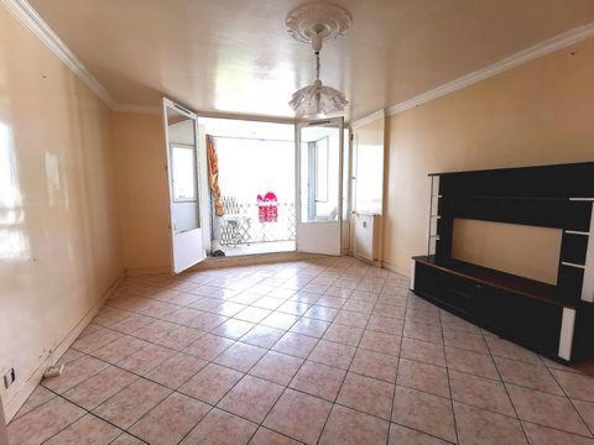 2 bedrooms Condo in Sartrouville, France No. 34642