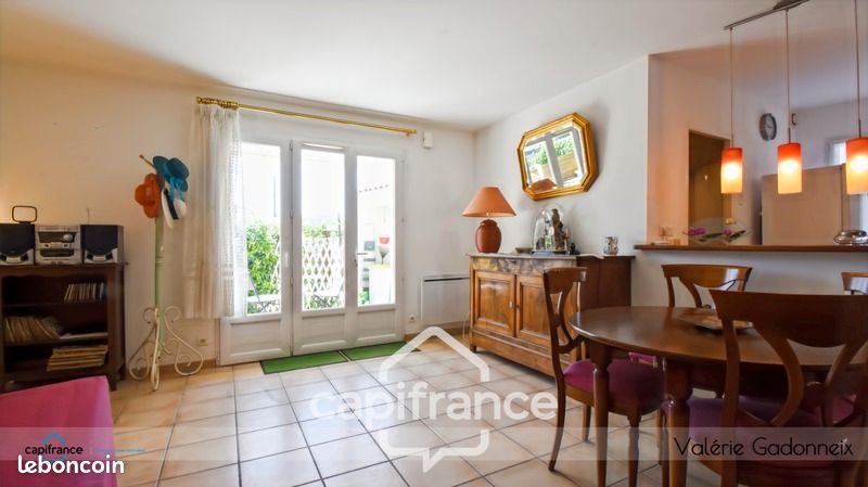 2 bedrooms Apartment in Rochefort, France No. 335688