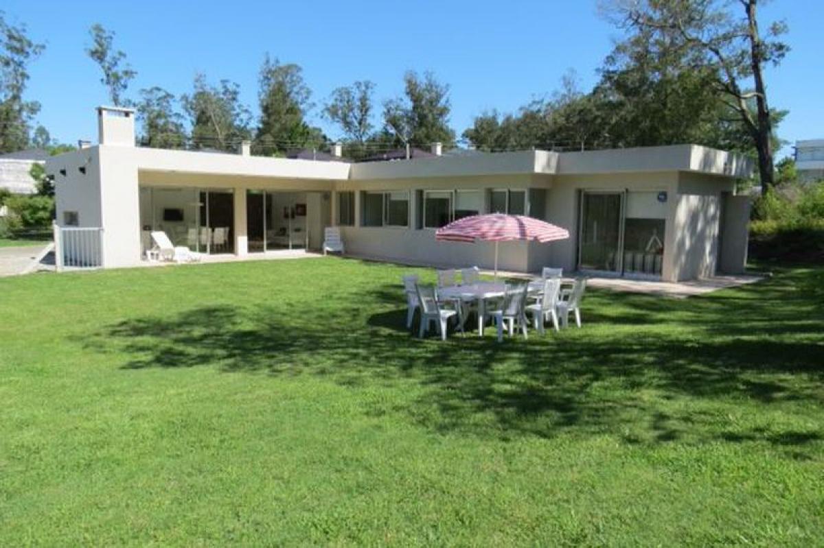 3 غرف نوم منزل في Maldonado, Uruguay رقم 1480