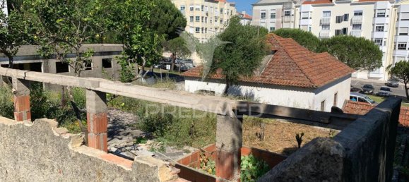 243m² Land in Rio de Mouro, Portugal No. 147211 5