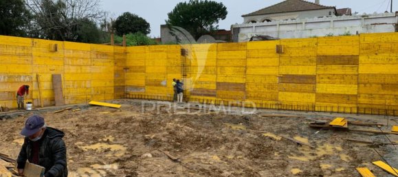 243m² Land in Rio de Mouro, Portugal No. 147211 13