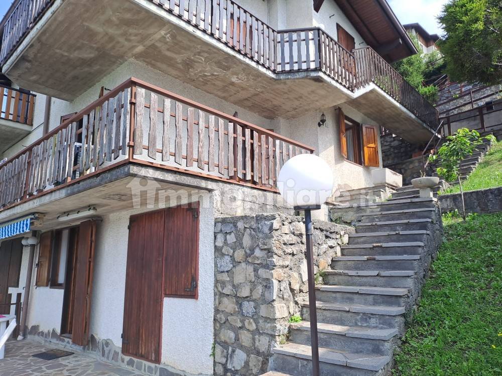 2 bedrooms Apartment in Selvino, Italy No. 286804
