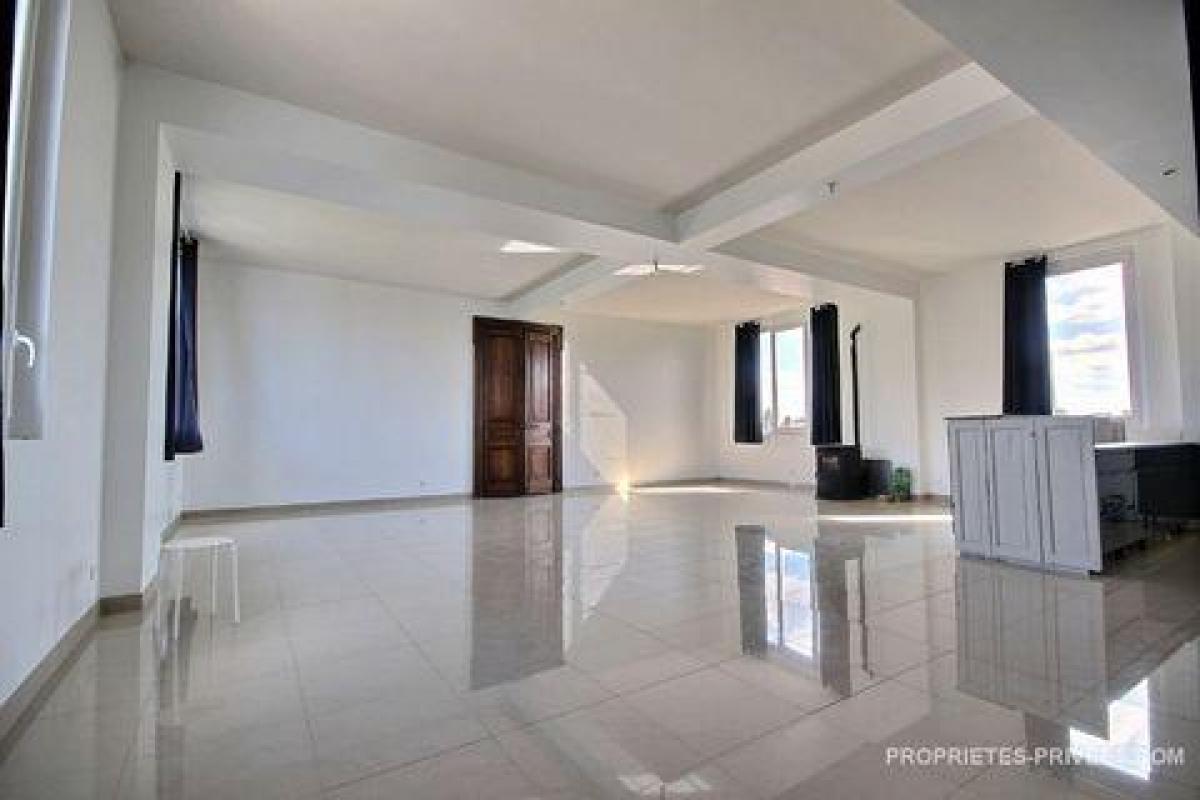 شقة 3 غرف نوم  في Chevilly, France رقم 13700