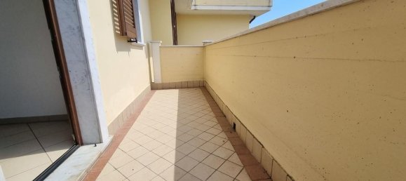 5 rooms House in Massa, Italy No. 87209 7