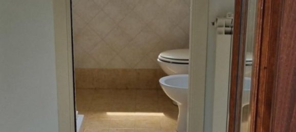 5 rooms House in Massa, Italy No. 87209 8