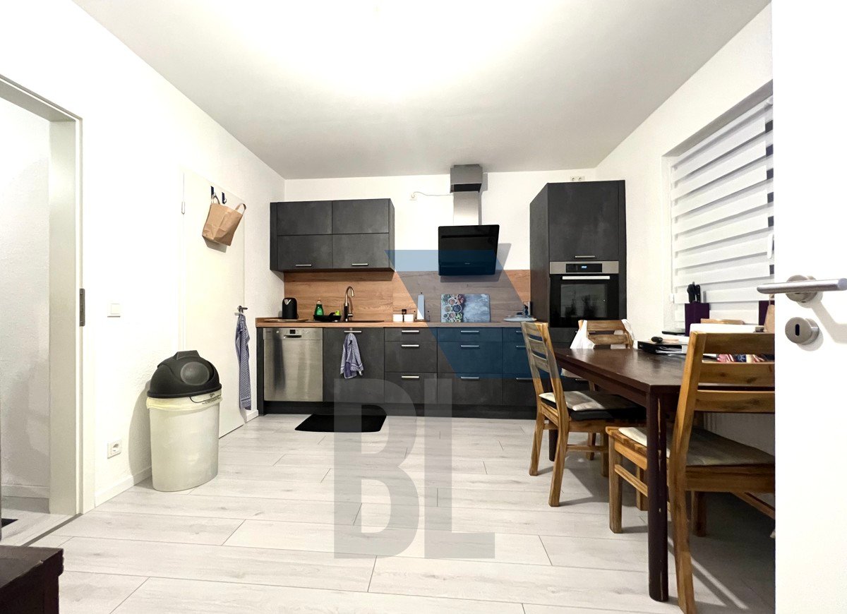 Edificio de 15 habitaciónes en Oberbergischer, Germany No. 165616