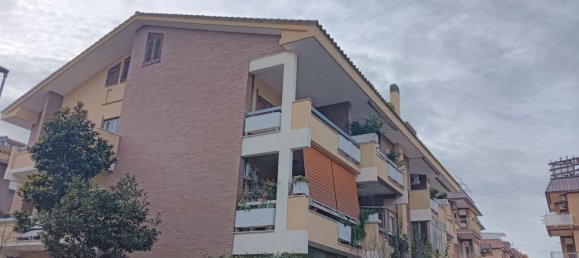 Ático de 2 habitaciónes en Pomezia, Italy No. 46769 2