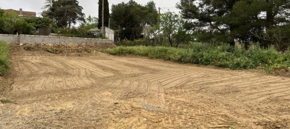 545m² Land in Lespignan, France No. 225119 3