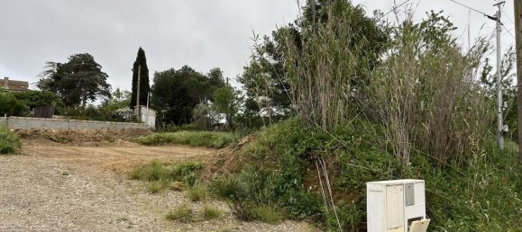 545m² Land in Lespignan, France No. 225119 4